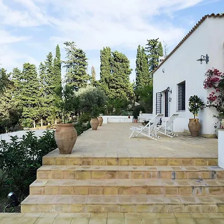 Casa *